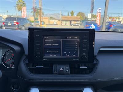 2020 Toyota RAV4 XLE Premium   - Photo 14 - El Monte, CA 91733