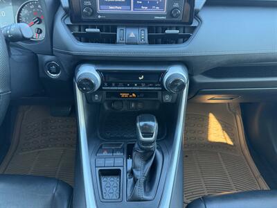 2020 Toyota RAV4 XLE Premium   - Photo 15 - El Monte, CA 91733