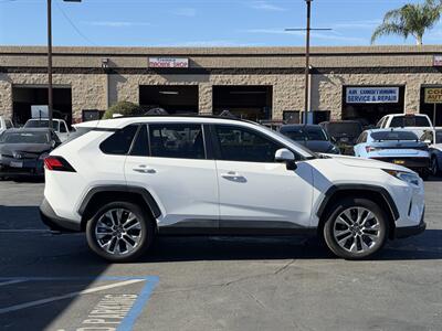 2020 Toyota RAV4 XLE Premium   - Photo 4 - El Monte, CA 91733