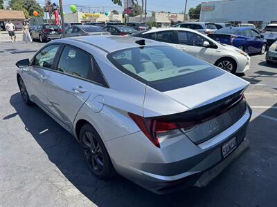 2022 Hyundai ELANTRA SEL   - Photo 9 - El Monte, CA 91733