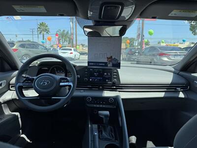 2022 Hyundai ELANTRA SEL   - Photo 11 - El Monte, CA 91733