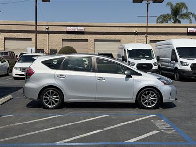 2017 Toyota Prius v Five - Photo 4 - El Monte, CA 91733