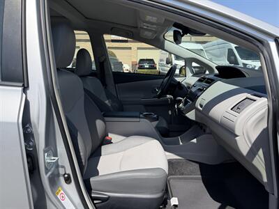 2017 Toyota Prius v Five - Photo 9 - El Monte, CA 91733