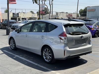 2017 Toyota Prius v Five - Photo 5 - El Monte, CA 91733