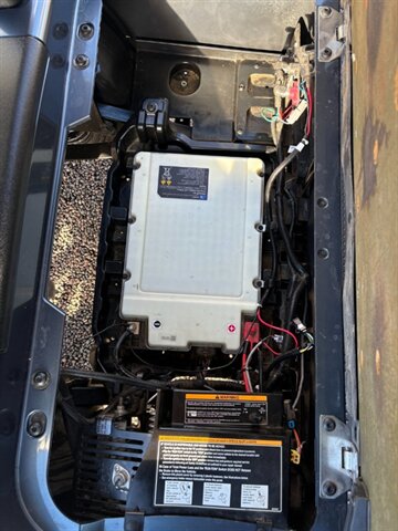 2023 E-Z-GO RXV | 2 Passenger Cart - Photo 2 - Apache Junction, AZ 85120