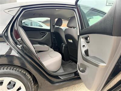 2014 Hyundai ELANTRA SE   - Photo 14 - Saskatoon, SK S7L 1B2