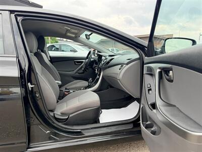 2014 Hyundai ELANTRA SE   - Photo 15 - Saskatoon, SK S7L 1B2