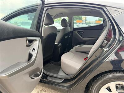 2014 Hyundai ELANTRA SE   - Photo 12 - Saskatoon, SK S7L 1B2