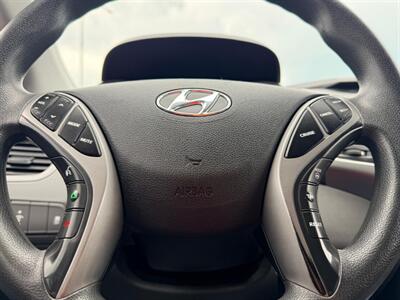 2014 Hyundai ELANTRA SE   - Photo 16 - Saskatoon, SK S7L 1B2