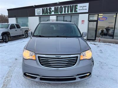 2013 Chrysler Town and Country Touring - Photo 2 - Saskatoon, SK S7L 1B2
