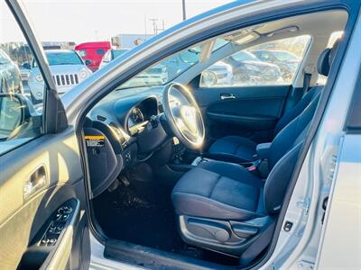 2011 Hyundai ELANTRA Touring GLS   - Photo 12 - Saskatoon, SK S7L 1B2