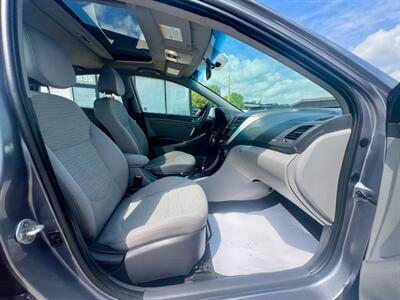 2017 Hyundai ACCENT SE   - Photo 12 - Saskatoon, SK S7L 1B2