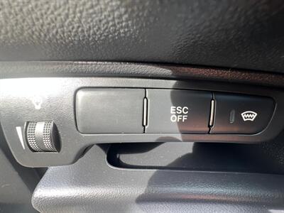 2009 Kia Rondo   - Photo 23 - Saskatoon, SK S7L 1B2