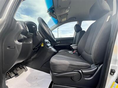 2009 Kia Rondo   - Photo 11 - Saskatoon, SK S7L 1B2