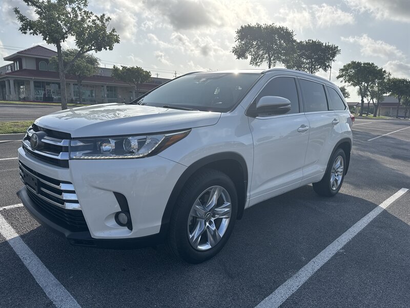 2017 Toyota Highlander Limited  