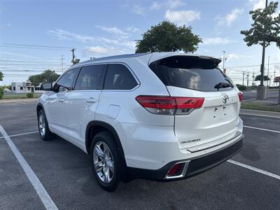 2017 Toyota Highlander Limited   - Photo 7 - Austin, TX 78753