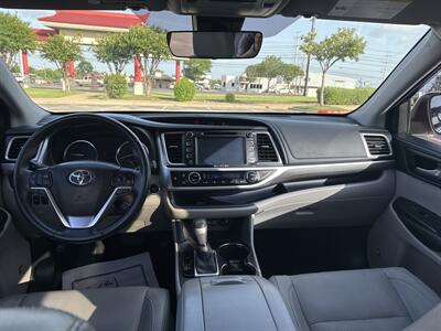 2017 Toyota Highlander Limited   - Photo 12 - Austin, TX 78753