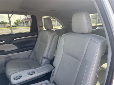 2017 Toyota Highlander Limited   - Photo 10 - Austin, TX 78753