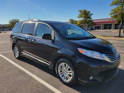 2017 Toyota Sienna XLE Premium 8-Passenger   - Photo 3 - Austin, TX 78753