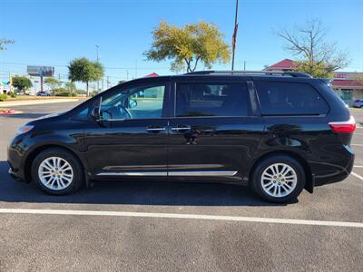 2017 Toyota Sienna XLE Premium 8-Passenger   - Photo 8 - Austin, TX 78753