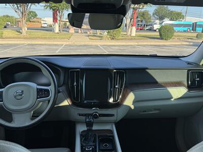2019 Volvo XC60 T5 Momentum   - Photo 11 - Austin, TX 78753