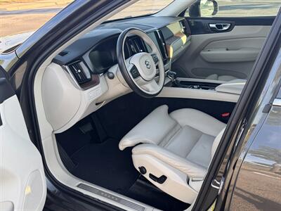2019 Volvo XC60 T5 Momentum   - Photo 9 - Austin, TX 78753