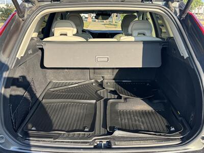 2019 Volvo XC60 T5 Momentum   - Photo 14 - Austin, TX 78753