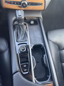 2022 Volvo XC90 T6 Momentum 7-Passenger   - Photo 20 - Austin, TX 78753