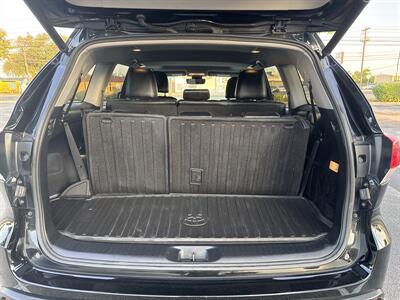 2017 Toyota Highlander XLE   - Photo 9 - Austin, TX 78753