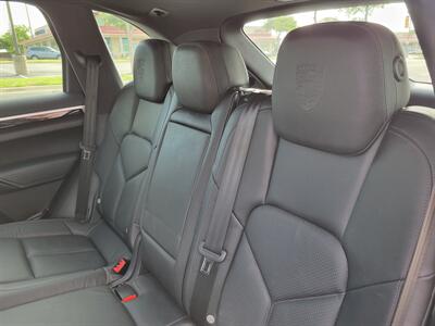 2014 Porsche Cayenne Platinum   - Photo 11 - Austin, TX 78753