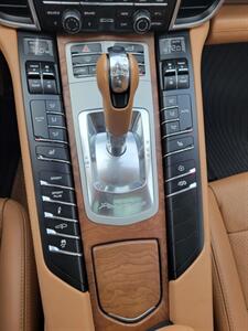 2014 Porsche Panamera S   - Photo 17 - Austin, TX 78753