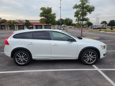 2016 Volvo V60 Cross Country T5   - Photo 4 - Austin, TX 78753