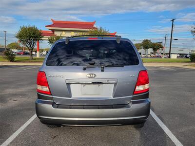 2006 Kia Sorento EX   - Photo 6 - Austin, TX 78753