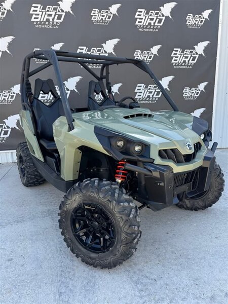 2018 Can Am Commander 800R DPS  