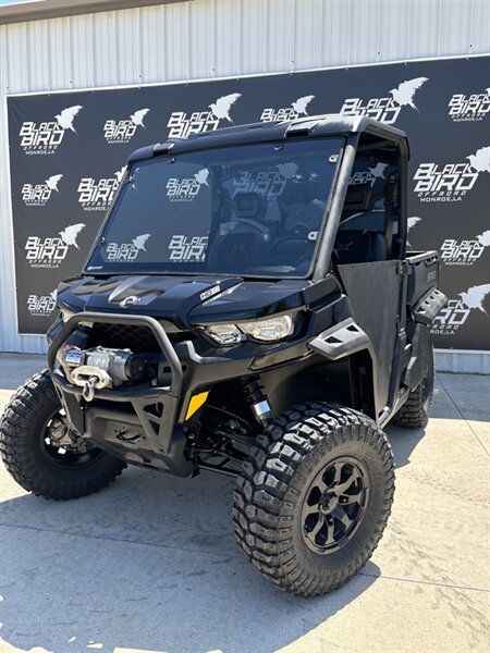 2018 Can Am Defender HD10 XMR  