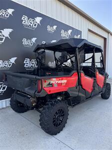 2023 Honda Pioneer 1000-6 Deluxe   - Photo 10 - Monroe, LA 71202