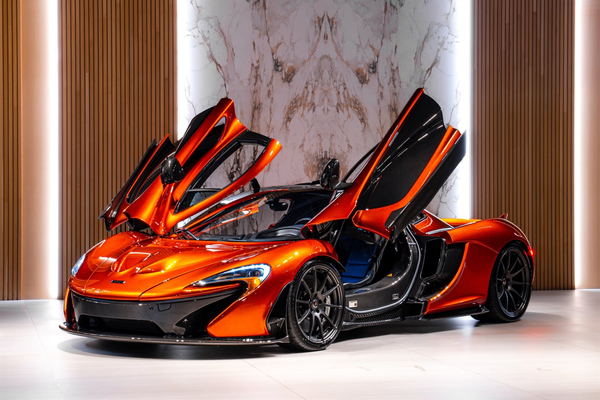 2014 McLaren P1 - Photo 2
