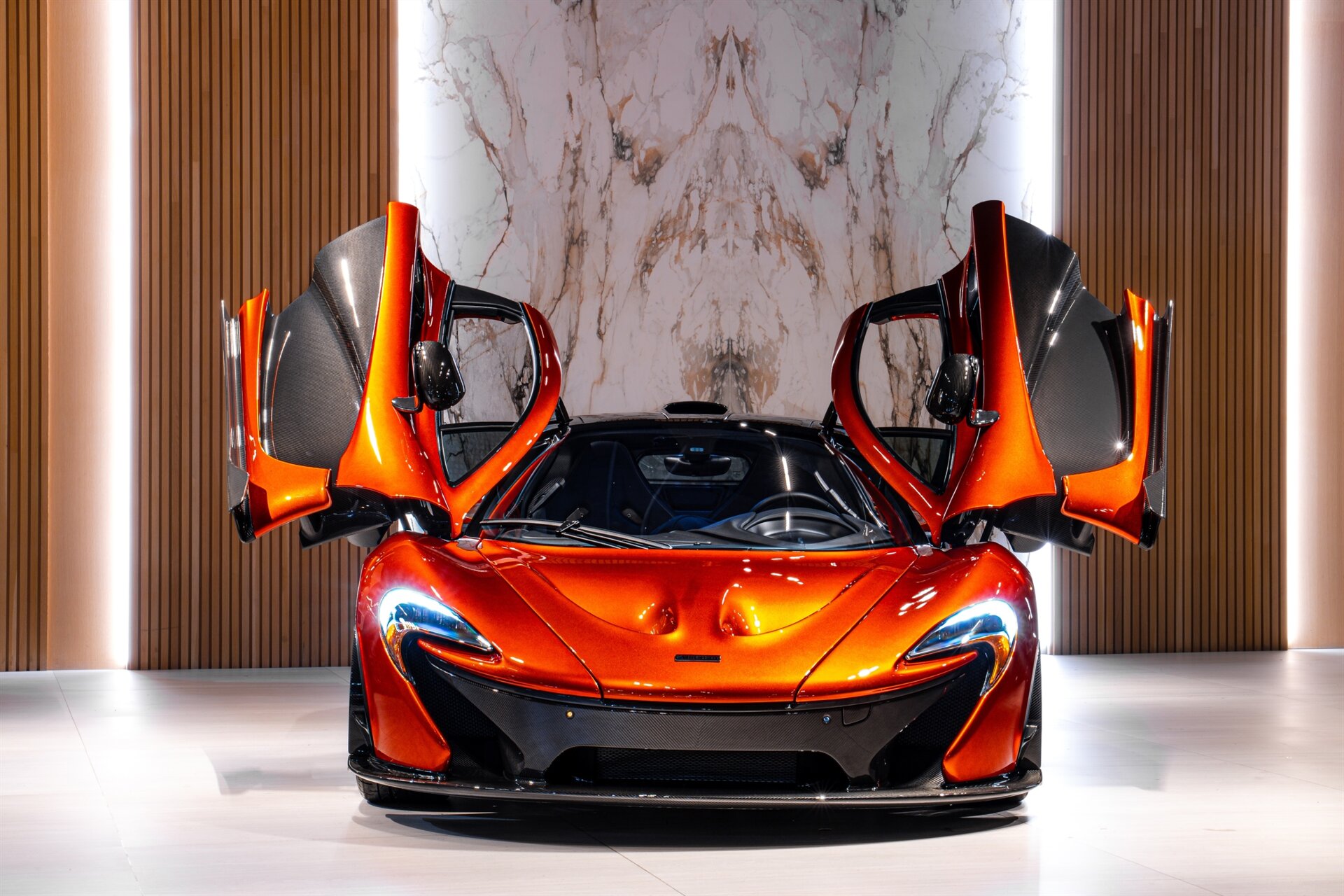 2014 McLaren P1 - Photo 4