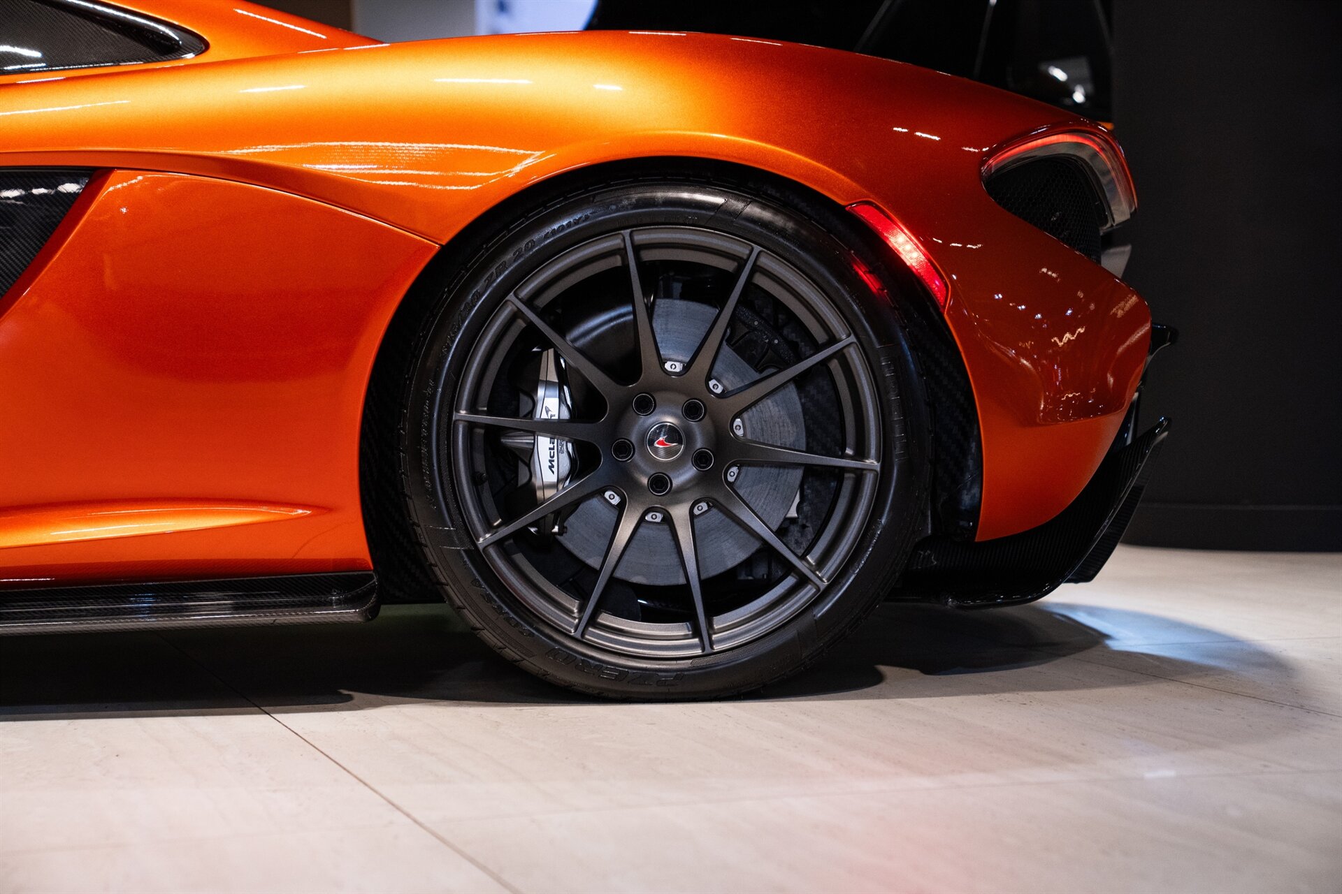 2014 McLaren P1 - Photo 26