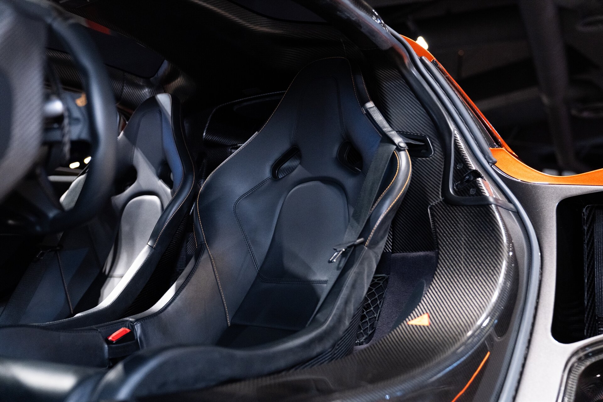 2014 McLaren P1 - Photo 14