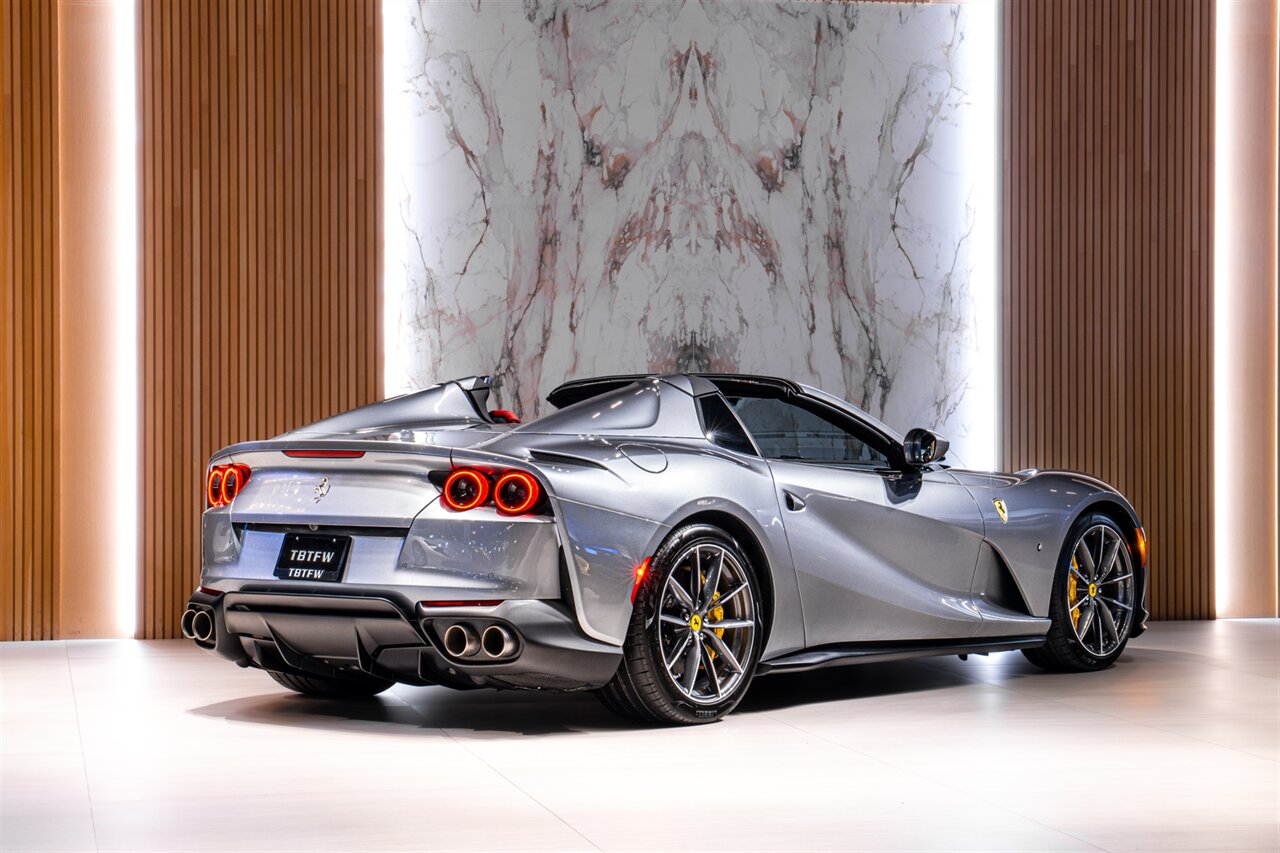 2023 Ferrari 812 GTS - Photo 4 - Beverly Hills, CA 90212