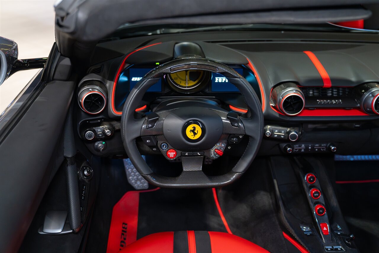 2023 Ferrari 812 GTS - Photo 25 - Beverly Hills, CA 90212