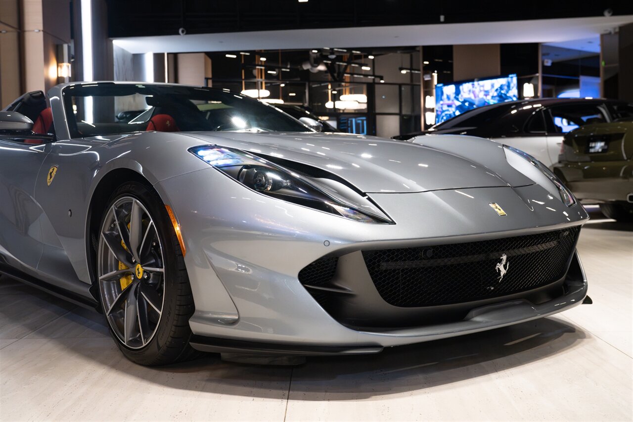 2023 Ferrari 812 GTS - Photo 21 - Beverly Hills, CA 90212