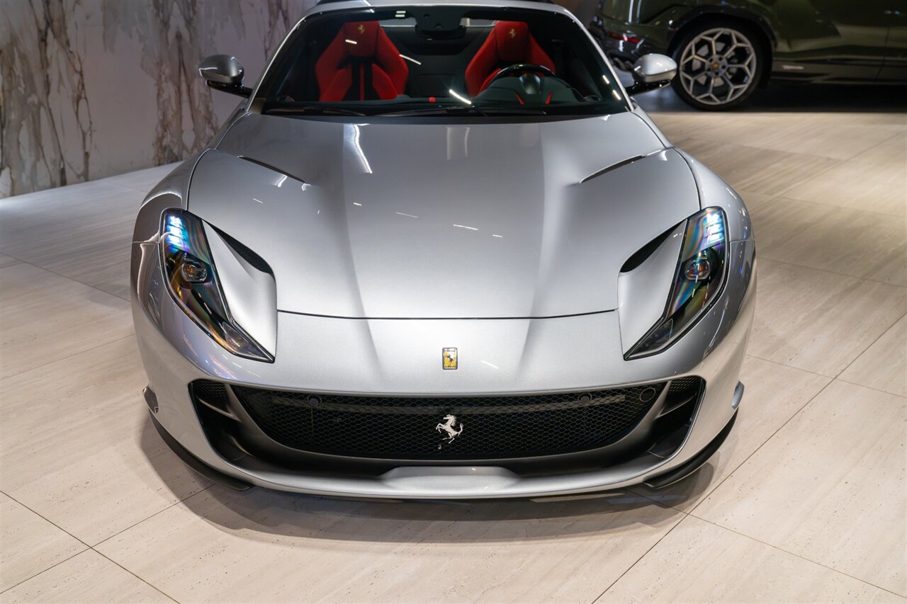 2023 Ferrari 812 GTS - Photo 23 - Beverly Hills, CA 90212