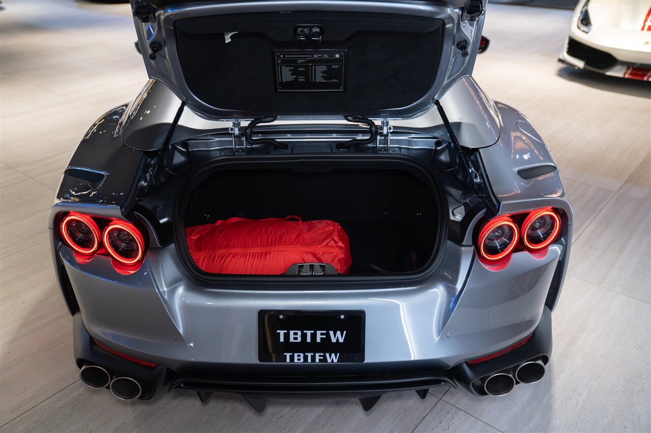 2023 Ferrari 812 GTS - Photo 27 - Beverly Hills, CA 90212