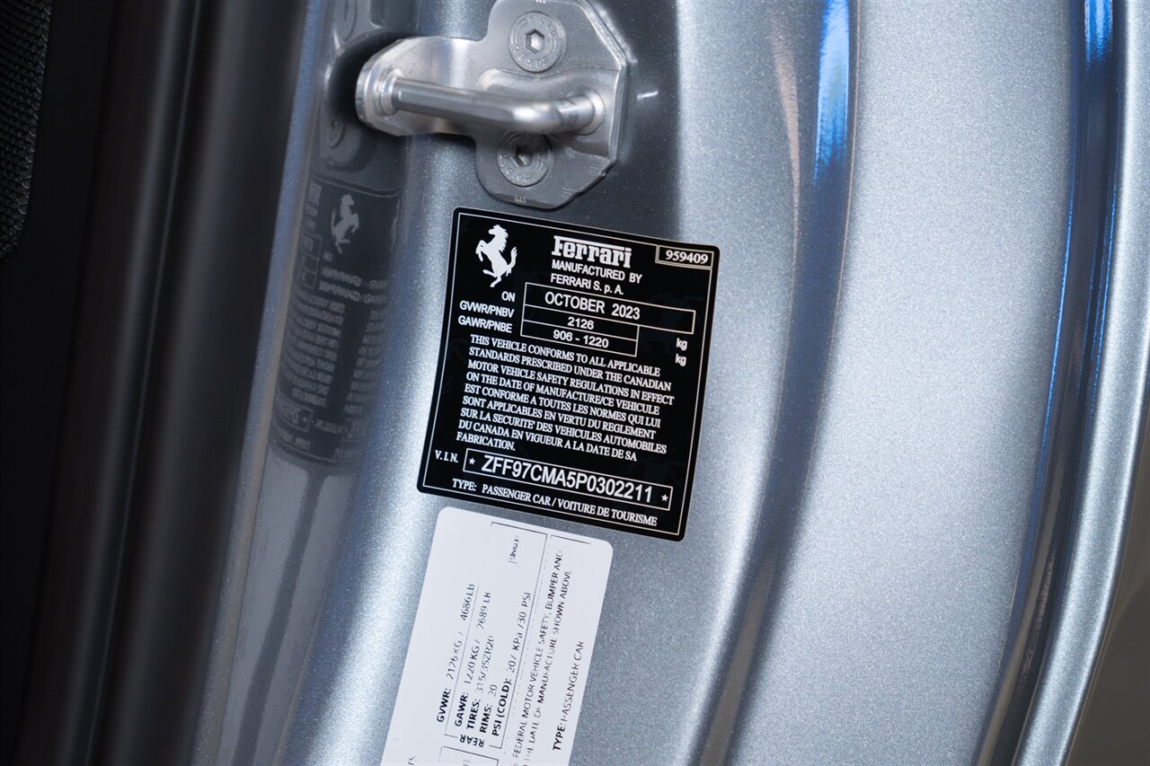 2023 Ferrari 812 GTS - Photo 32 - Beverly Hills, CA 90212