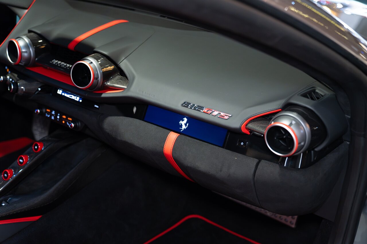 2023 Ferrari 812 GTS - Photo 18 - Beverly Hills, CA 90212