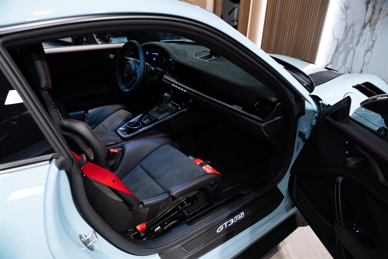 2024 Porsche 911 GT3 RS   - Photo 38 - Beverly Hills, CA 90212