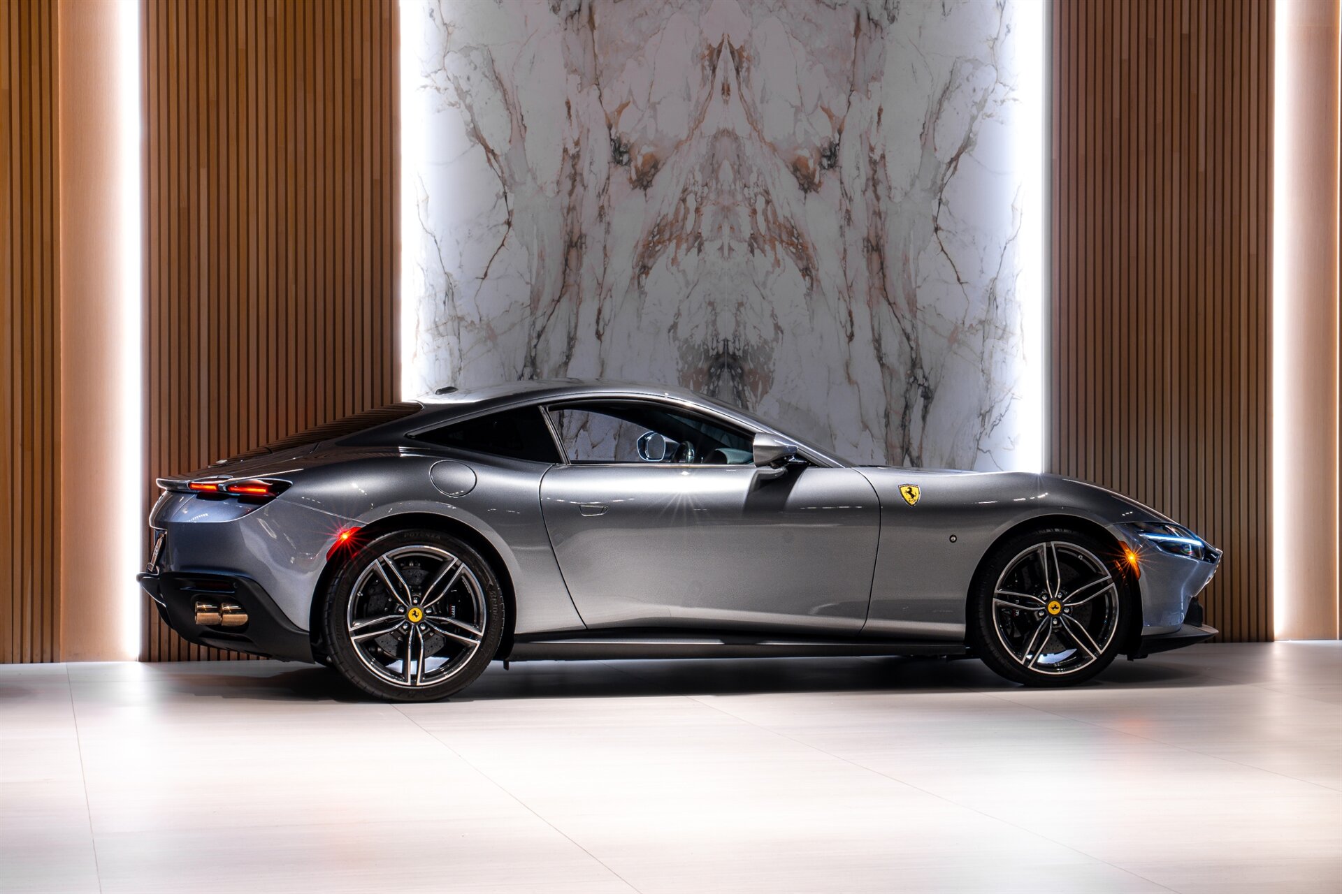 2022 Ferrari Roma - Photo 2