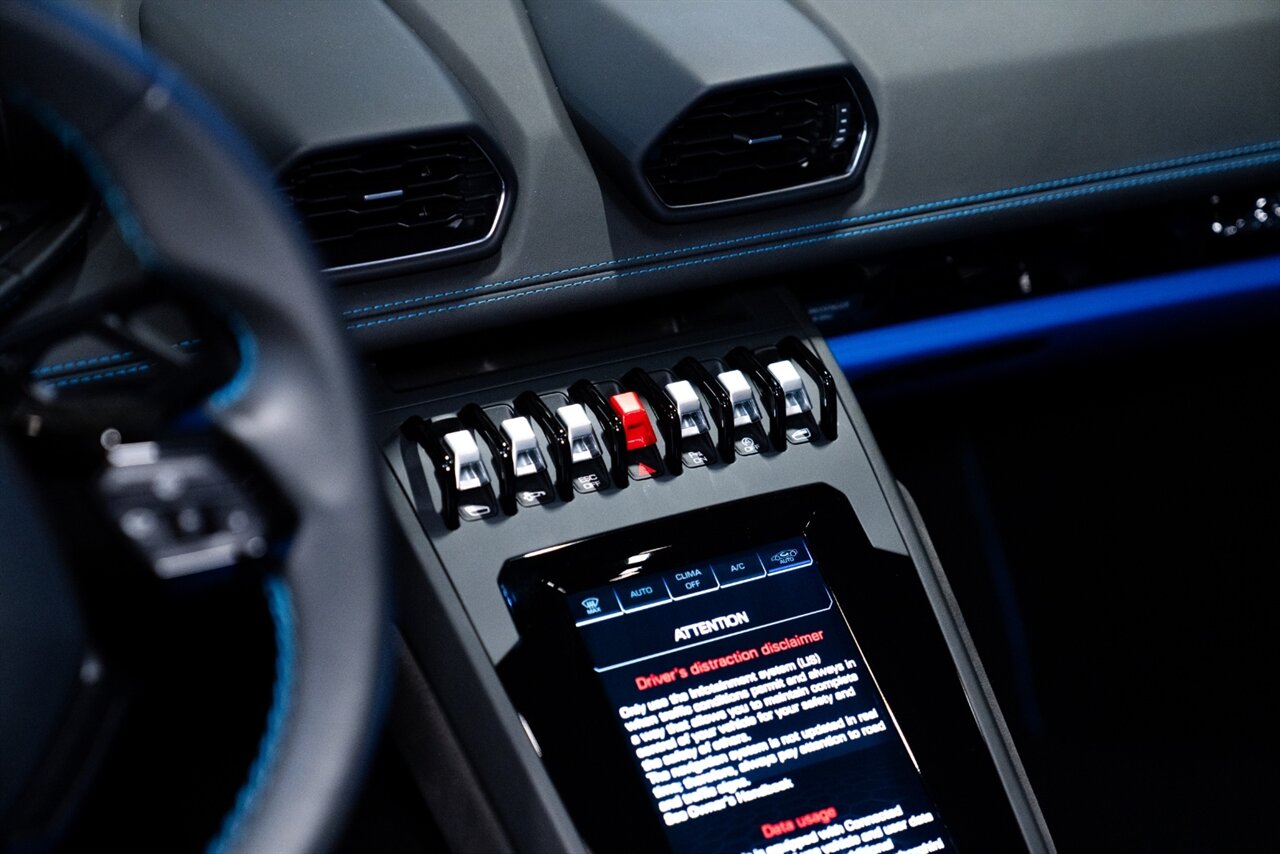 2021 Lamborghini Huracan EVO Spyder   - Photo 11 - Beverly Hills, CA 90212